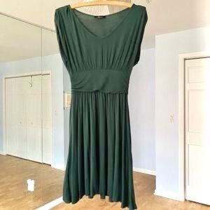 🎄🎄 Soprano dress viscose blend- great Christmas dress!🎄🎄